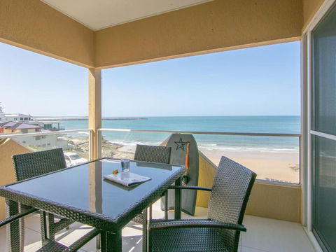 Avalon 3 Views To Die For Across The Road From Convent Beach - Accommodation BNB 6