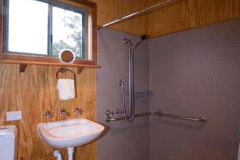 Brodribb River Rainforest Cabins Cabin 1 - Accommodation BNB 5