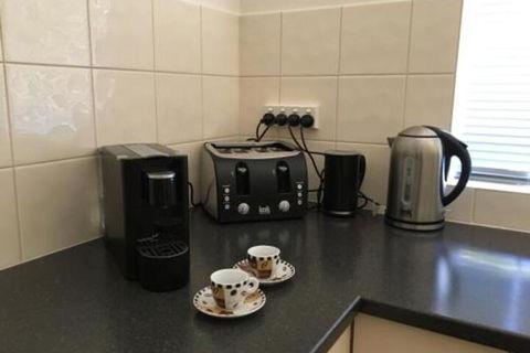 Cowan Street Bungalow - Accommodation BNB 3