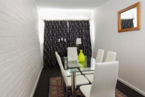 Cowan Street Bungalow - Accommodation BNB 5