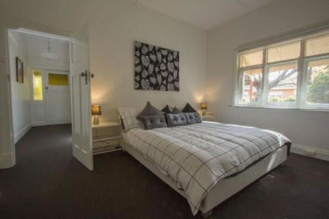 Cowan Street Bungalow - Accommodation BNB 0