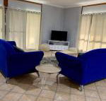 Bees Place 3 bedroom home on 10 acres of land with distant ocean views - Accommodation BNB