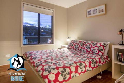 Almost New + Sea & Lake Views - Accommodation BNB 4