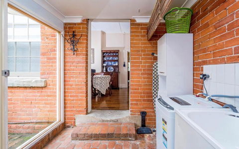Azile 1875 Heritage Victorian Duplex - Accommodation BNB 2