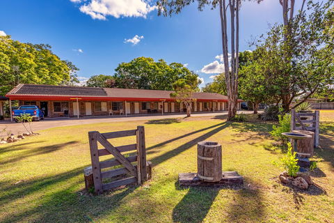 Esk Caravan Park & Motel - Accommodation BNB 0
