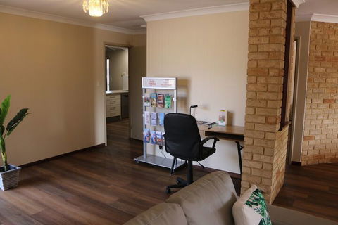 Cozy Stay At Kearsley - Accommodation BNB 1