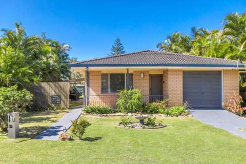 A SWEET ESCAPE Carefree Beach Home - Accommodation BNB 0