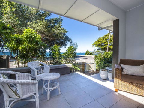 Reflections Topaz Villa - Accommodation BNB 6