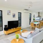AIRLIE BEACH Delight. Hop Skip Jump To Everything - Accommodation BNB 0