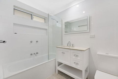 By The Bay Hideaway - Accommodation BNB 4
