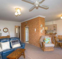 St James 6 Stylish Airconditioned Retreat - Accommodation BNB