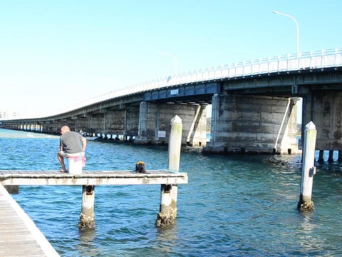 1 / 54 Parkes Airconditioned - Accommodation BNB 3