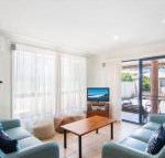 1 / 54 Parkes Airconditioned - Accommodation BNB