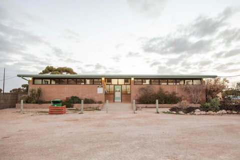 EUCLA MOTOR HOTEL - Accommodation BNB 2