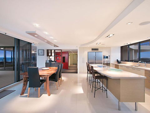 Seascape Apartments Unit 1201A Luxury Apartment With Views Of The Gold Coast & Hinterland - Accommodation BNB 5