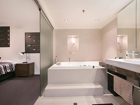 Seascape Apartments Unit 1201A Luxury Apartment With Views Of The Gold Coast & Hinterland - Accommodation BNB 6