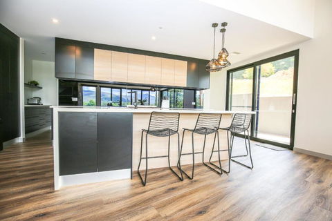 Glass House Bright - Accommodation BNB 2