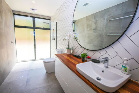 Glass House Bright - Accommodation BNB 6