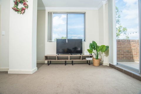 Designed Home Of Ultimate Convenience In Gordon - Accommodation BNB 3