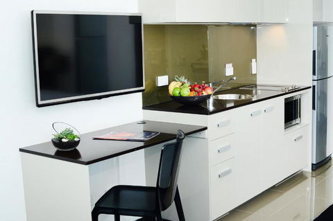 Apartments At 79 Goondoon - Accommodation BNB 4