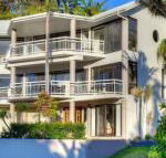 BEACHSIDE MANOR walk to the beach - Accommodation BNB