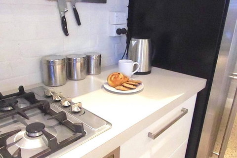 YSG The Edward Townhouse 157 Steps To Town - Accommodation BNB 1