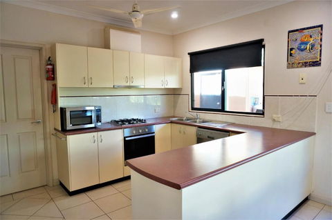 Ningaloo Breeze Villa 9 3 Bedroom Fully Self Contained Holiday Accommodation - Accommodation BNB 3
