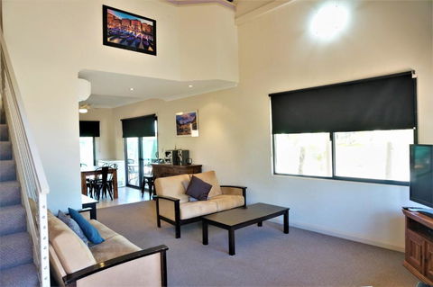 Ningaloo Breeze Villa 9 3 Bedroom Fully Self Contained Holiday Accommodation - Accommodation BNB 2