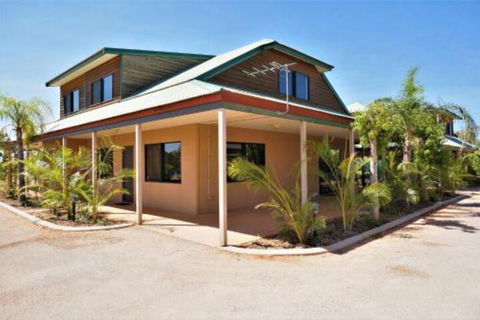 Ningaloo Breeze Villa 9 3 Bedroom Fully Self Contained Holiday Accommodation - Accommodation BNB 0
