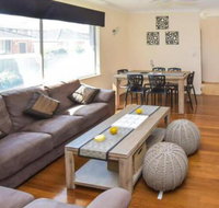 1 / 33 Wharf Street - Accommodation BNB