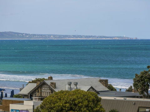 WATERFRONT THREE In The Heart Of Lorne - Accommodation BNB 6