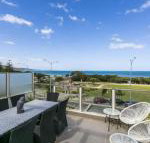 WATERFRONT THREE in the heart of Lorne - Accommodation BNB
