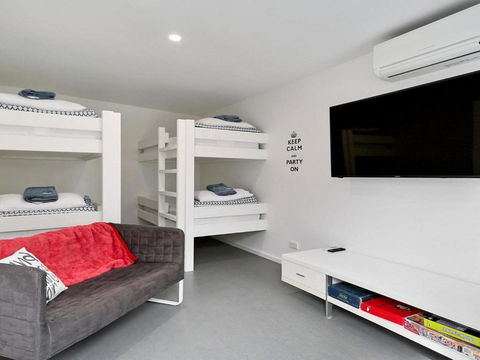 Gone Fishing! Air Conditioned Crisp & Clean - Accommodation BNB 3