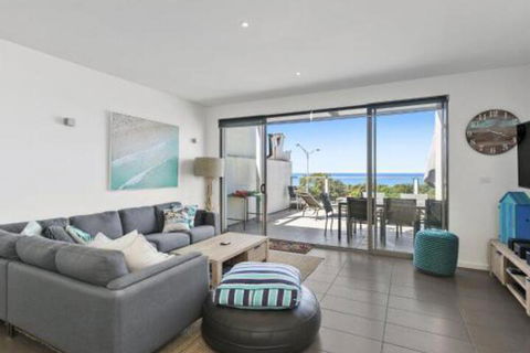 WATERFRONT SEVEN In The Heart Of Lorne - Accommodation BNB 0