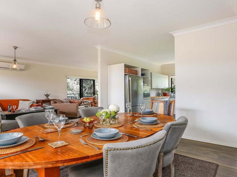 Bellara Your Home Among The Gum Trees! - Accommodation BNB 2