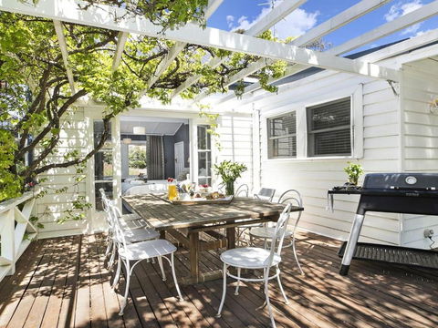 Bourne Cottage Perfect For All Seasons - Accommodation BNB 2