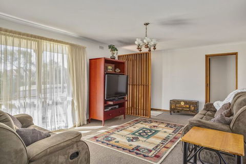 Foreshore Beach House Ideal Family Spot - Accommodation BNB 2