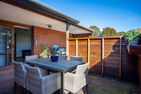 Foreshore Beach House Ideal Family Spot - Accommodation BNB 0