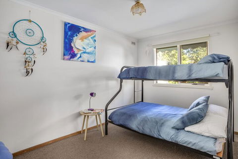 Foreshore Beach House Ideal Family Spot - Accommodation BNB 3