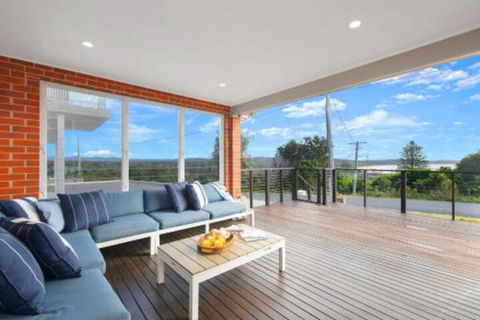 Casa Sorella Beachfront Family Home With Pool - Accommodation BNB 0