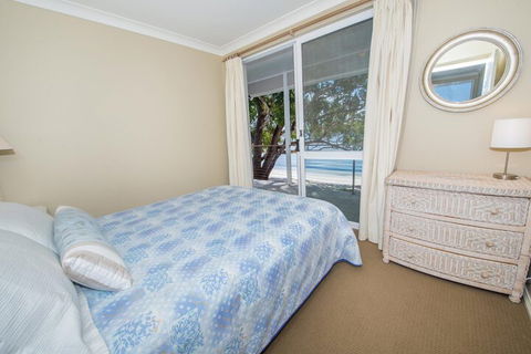 A Foreshore Salamander Bay - Accommodation BNB 6