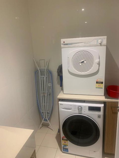 RNR Light Square - Accommodation BNB 4