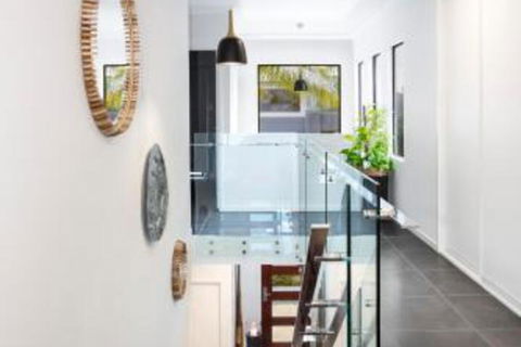 WINDFALL In PALM COVE - Accommodation BNB 7