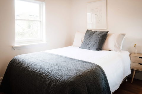 Elwood Beach Calming Tones - Rejuvenate Stays - Accommodation BNB 6
