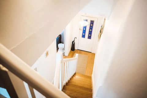 Elwood Beach Calming Tones - Rejuvenate Stays - Accommodation BNB 0