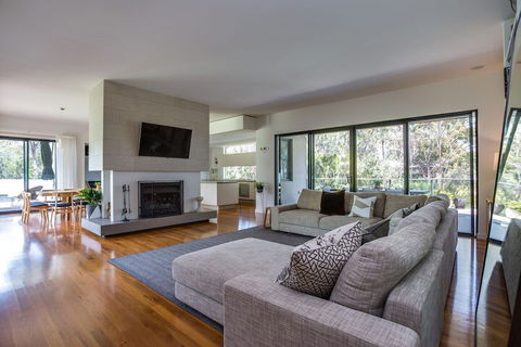 Kalina Retreat Tennis & Pool - Accommodation BNB 4