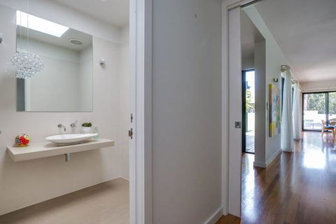 Kalina Retreat Tennis & Pool - Accommodation BNB 2