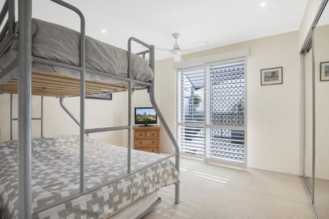 Breakwater Views Apartments - Accommodation BNB 1