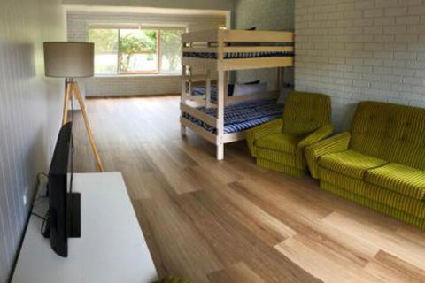 HIP NAUTIC 100 Metres To Beach - Accommodation BNB 5