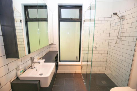 Ville Views - Accommodation BNB 6